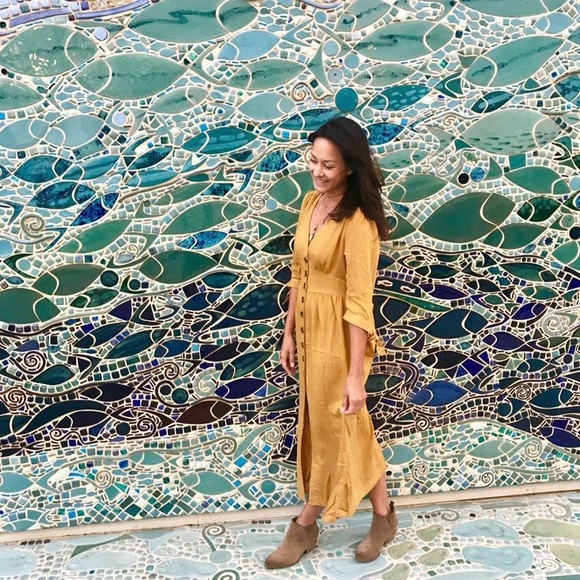 Meet Your Posher: @comfycozyswag - Picture 3 of 5